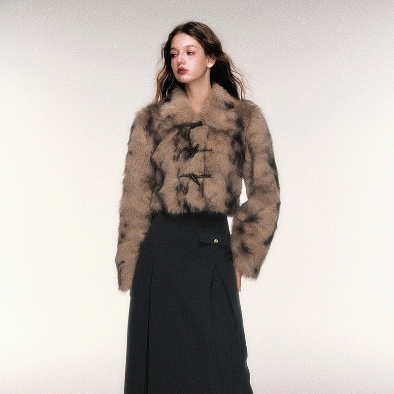 Manteau Court Léopard en Fausse Fourrure avec Boutons en Corne – Style Rétro et Élégant pour Femme